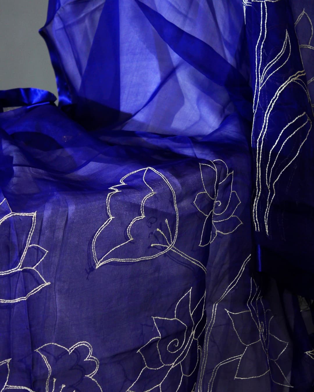 NOOR 02 complete drape detail