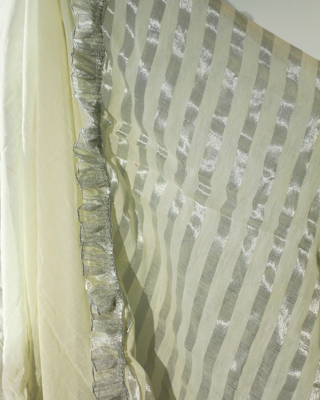 NOOR 05 sculptural surface detail